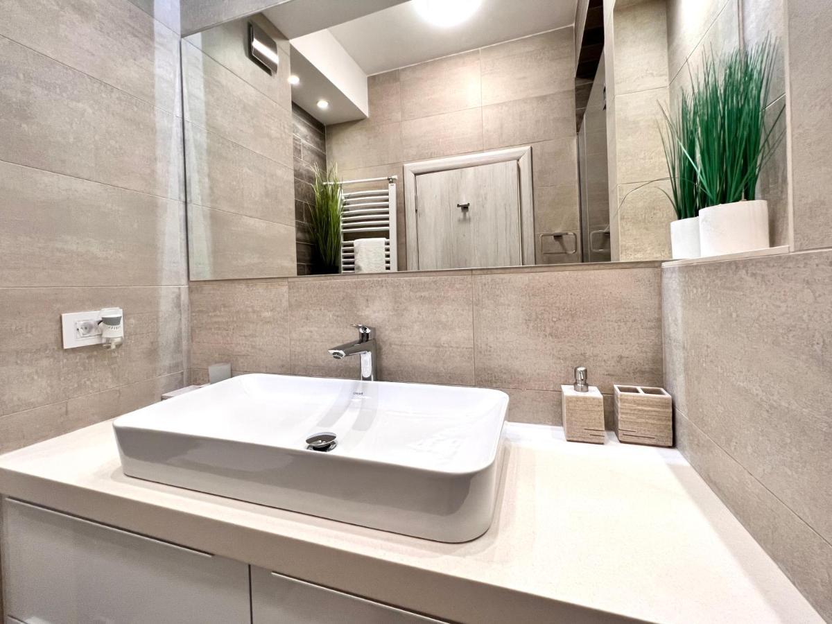Vivio 2 Luxury Apartment Belgrad Exteriör bild